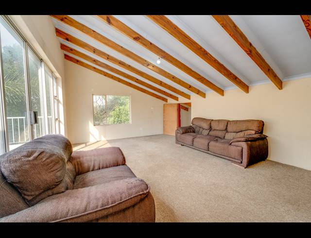 5 BEDROOM HOUSE FOR SALE IN WELTEVREDEN PARK